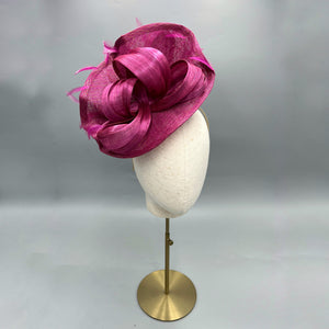 Pearl in magenta pink and gold